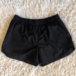 •Cute black old navy athletic shorts•